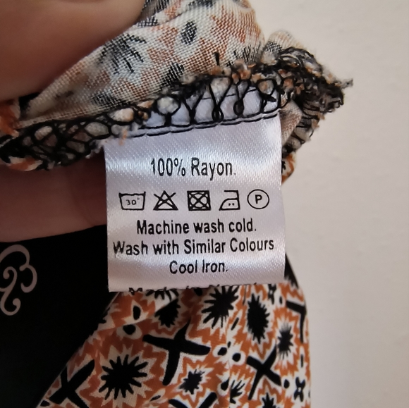 NWT Patterned A-line midi skirt - Picture 6 of 10